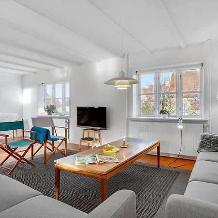 Cozy In With House Sea View * Glesborg